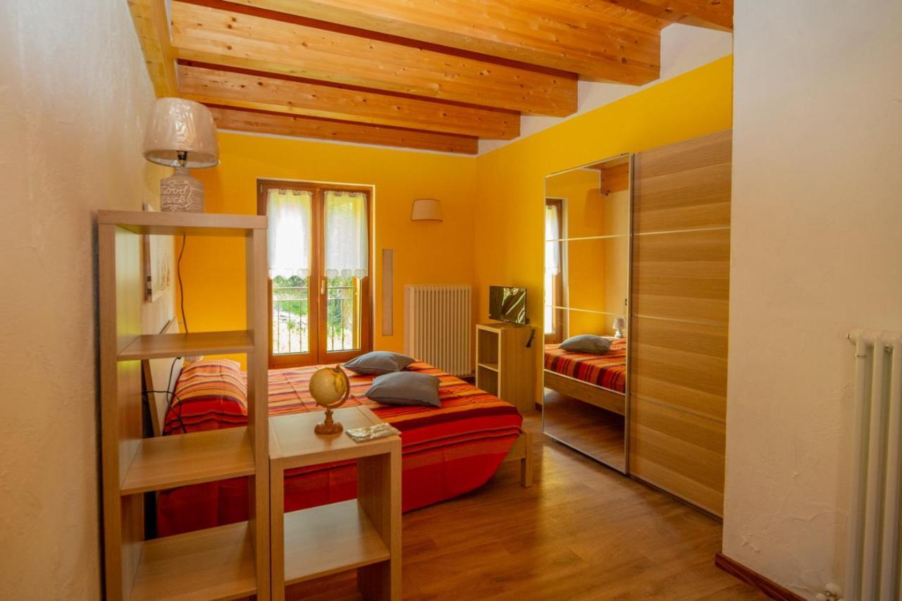 Agriturismo La Cascina B&B Сан Феделе Интелви Екстериор снимка
