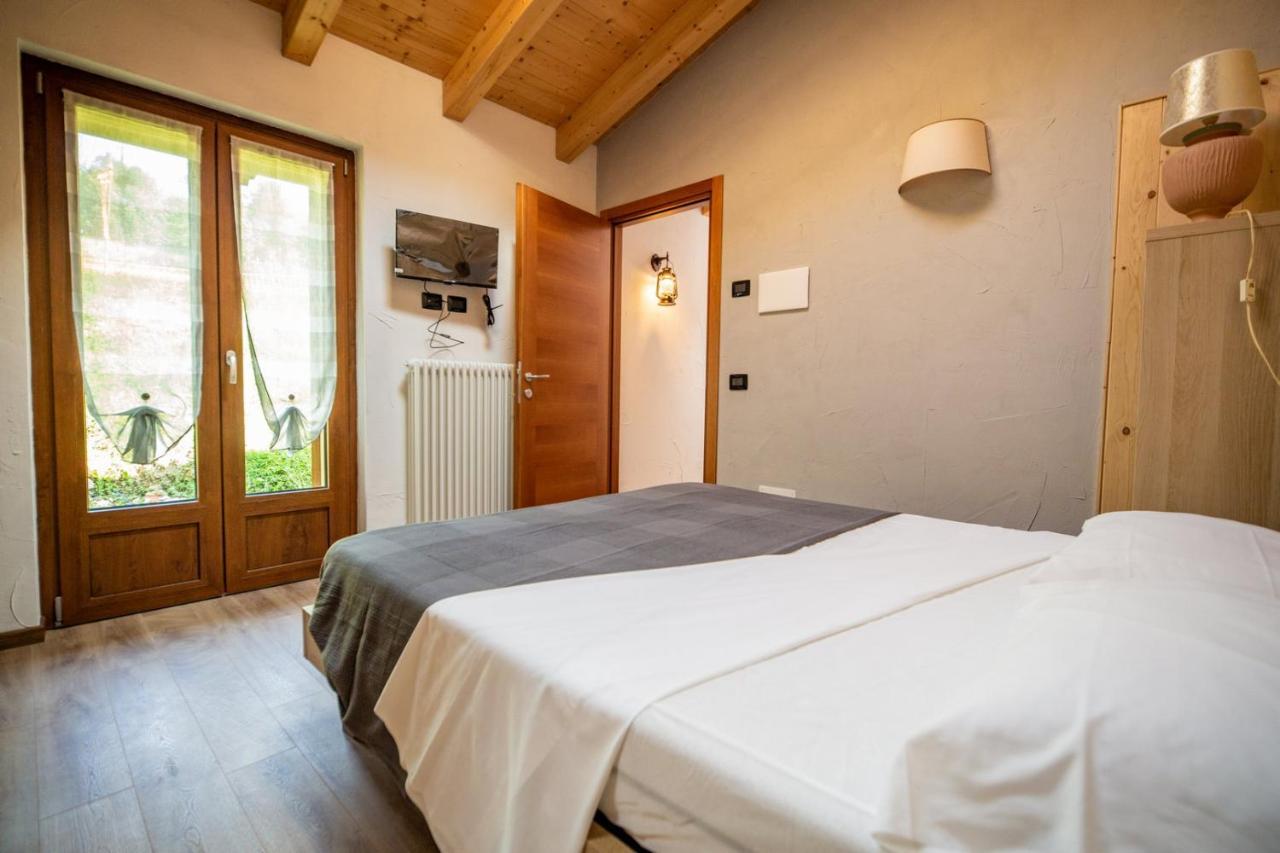 Agriturismo La Cascina B&B Сан Феделе Интелви Екстериор снимка