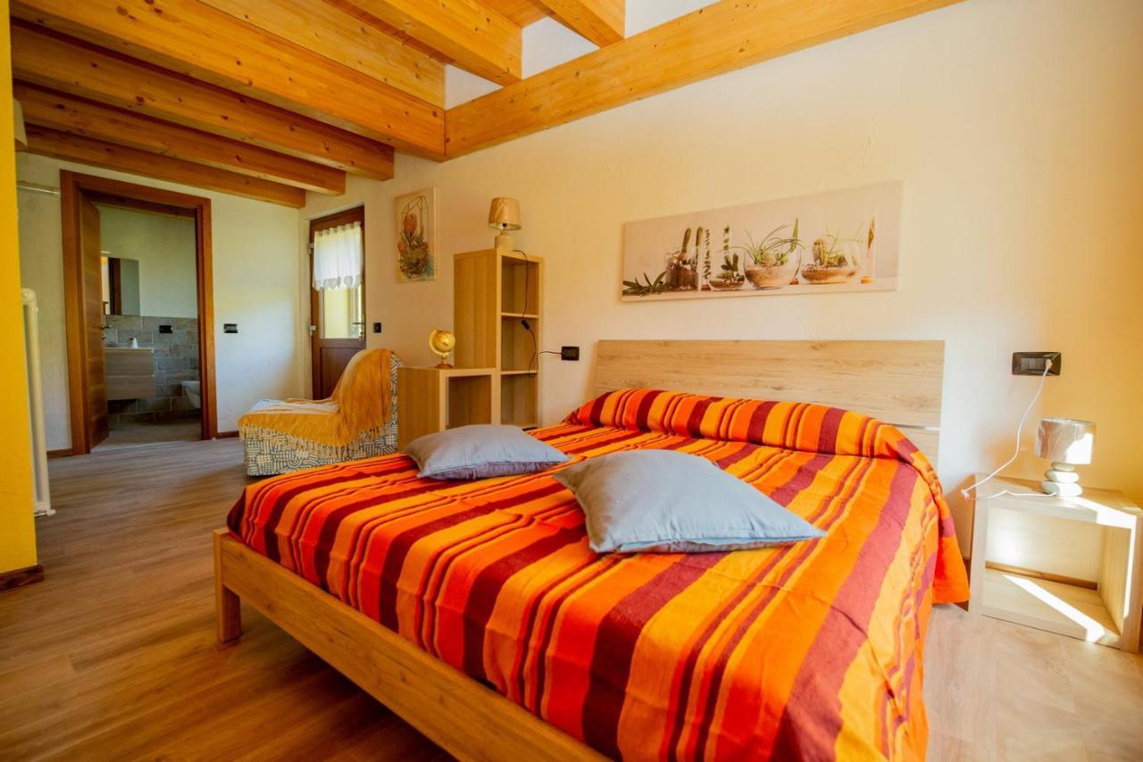 Agriturismo La Cascina B&B Сан Феделе Интелви Екстериор снимка