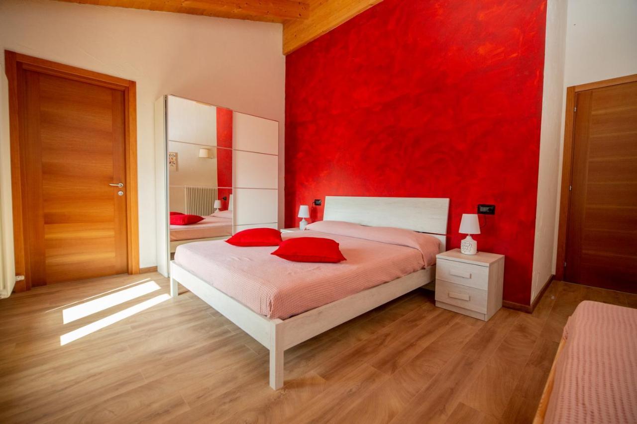 Agriturismo La Cascina B&B Сан Феделе Интелви Екстериор снимка