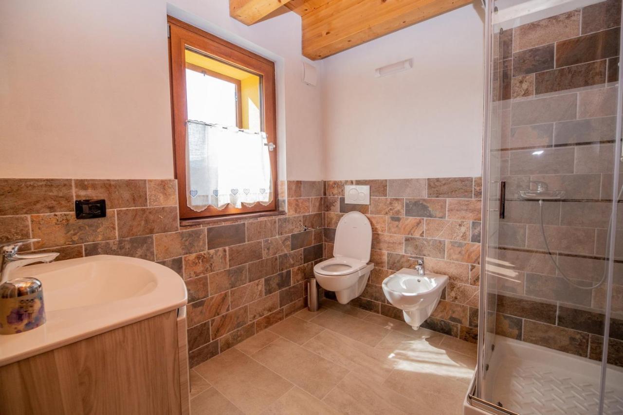 Agriturismo La Cascina B&B Сан Феделе Интелви Екстериор снимка