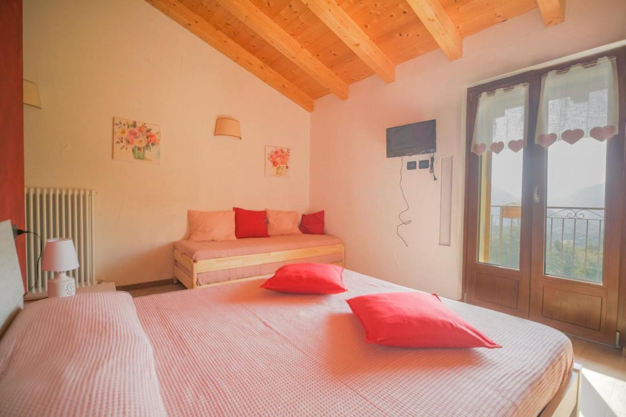 Agriturismo La Cascina B&B Сан Феделе Интелви Екстериор снимка